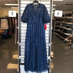 NWT Carmen Marc Valvo Formal size 16